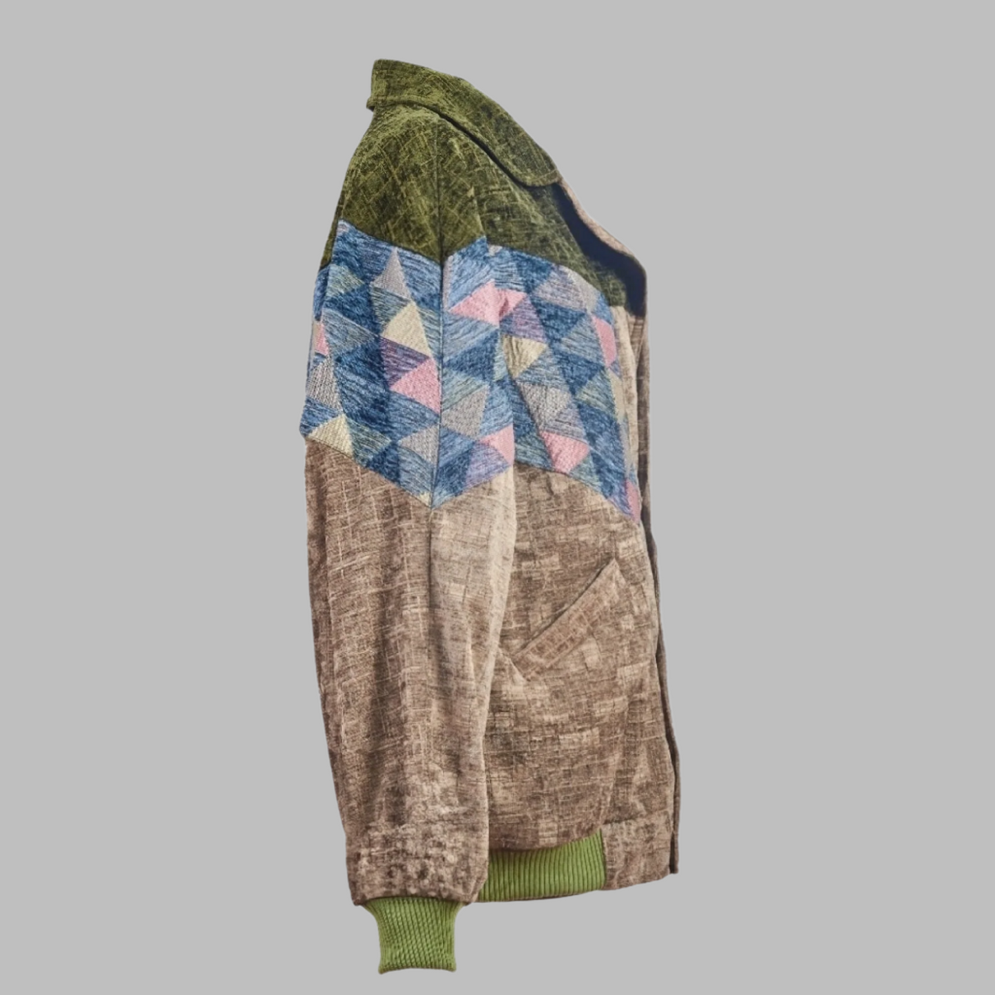 Kilim Bomber Patchwork Jacket Zabazar Jacket description Patchwork Motifs pattern coat, Hand Quilted Sustainable Jacket, Size L , Bomber Jacket, Upcycled vintage Jacket. 100% cotton one of a kind Original Zabazar Product.