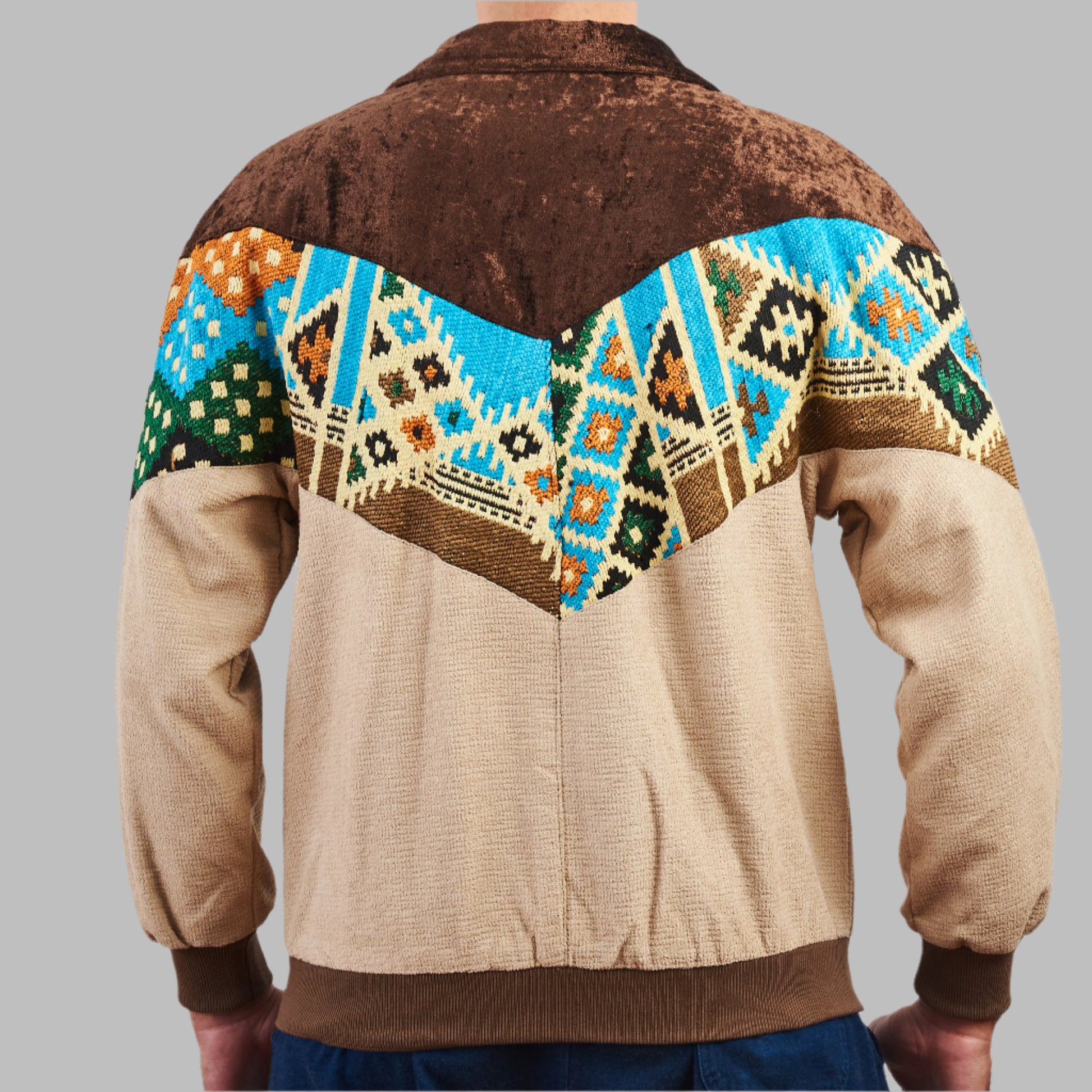 Kilim Bomber Patchwork Jacket Zabazar Jacket description Patchwork Motifs pattern coat, Hand Quilted Sustainable Jacket, Size L , Bomber Jacket, Upcycled vintage Jacket. 100% cotton one of a kind Original Zabazar Product.