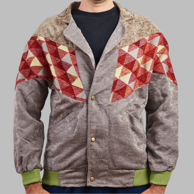 Kilim Bomber Patchwork Jacket Zabazar Jacket description Patchwork Kilim pattern jacket, Hand Quilted Sustainable Jacket, Size L , Bomber Jacket, Upcycled vintage Jacket. 100% cotton one of a kind Original Zabazar Product.