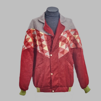 Kilim Bomber Patchwork Jacket Red  Zabazar Jacket description Patchwork Kilim pattern jacket, Hand Quilted Sustainable Jacket, Size L , Bomber Jacket, Upcycled vintage Jacket. 100% cotton one of a kind Original Zabazar Product.