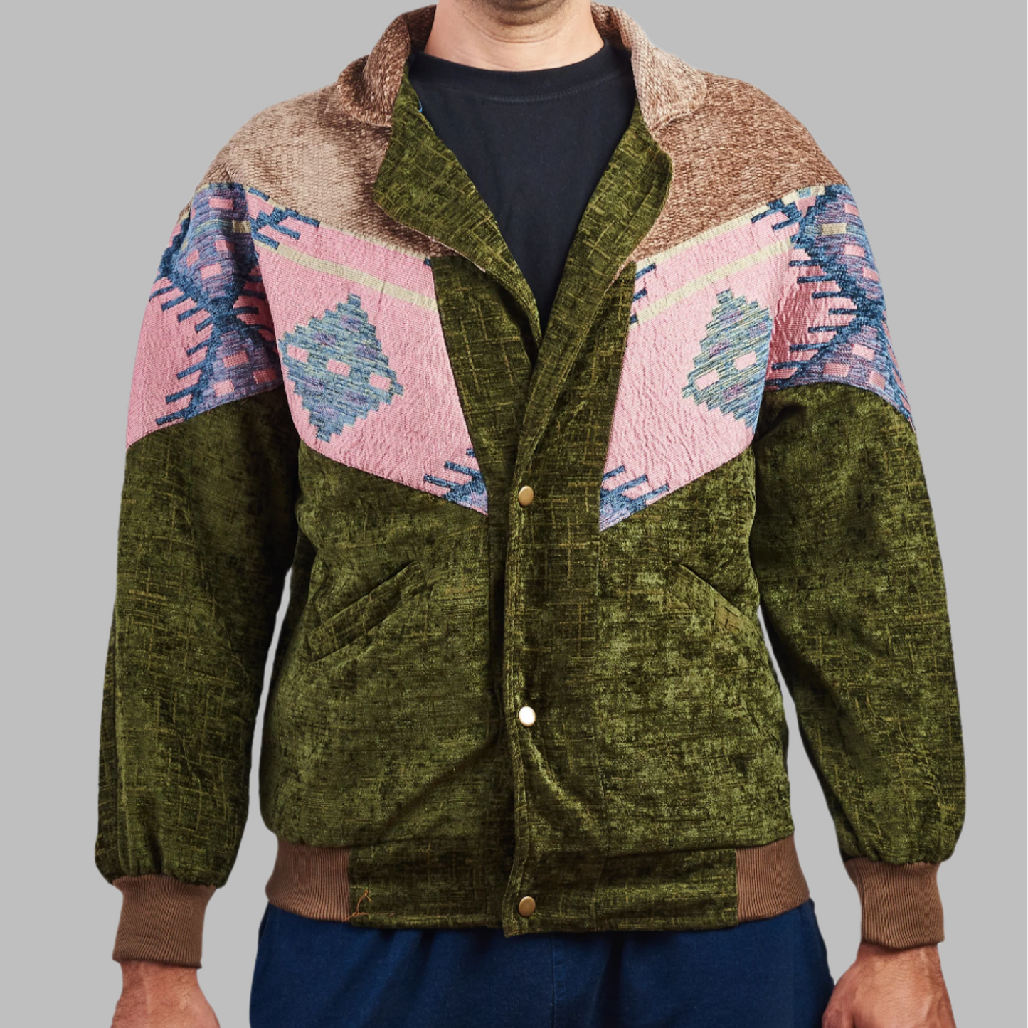 Kilim Bomber Patchwork Jacket Zabazar Jacket description Patchwork Kilim pattern jacket, Hand Quilted Sustainable Jacket, Size L , Bomber Jacket, Upcycled vintage Jacket. 100% cotton one of a kind Original Zabazar Product.