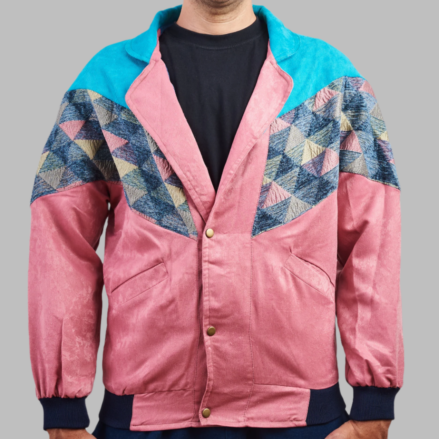 Kilim Bomber Patchwork Jacket pink blue  Zabazar Jacket description Patchwork Kilim pattern jacket, Hand Quilted Sustainable Jacket, Size L , Bomber Jacket, Upcycled vintage Jacket. 100% cotton one of a kind Original Zabazar Product.