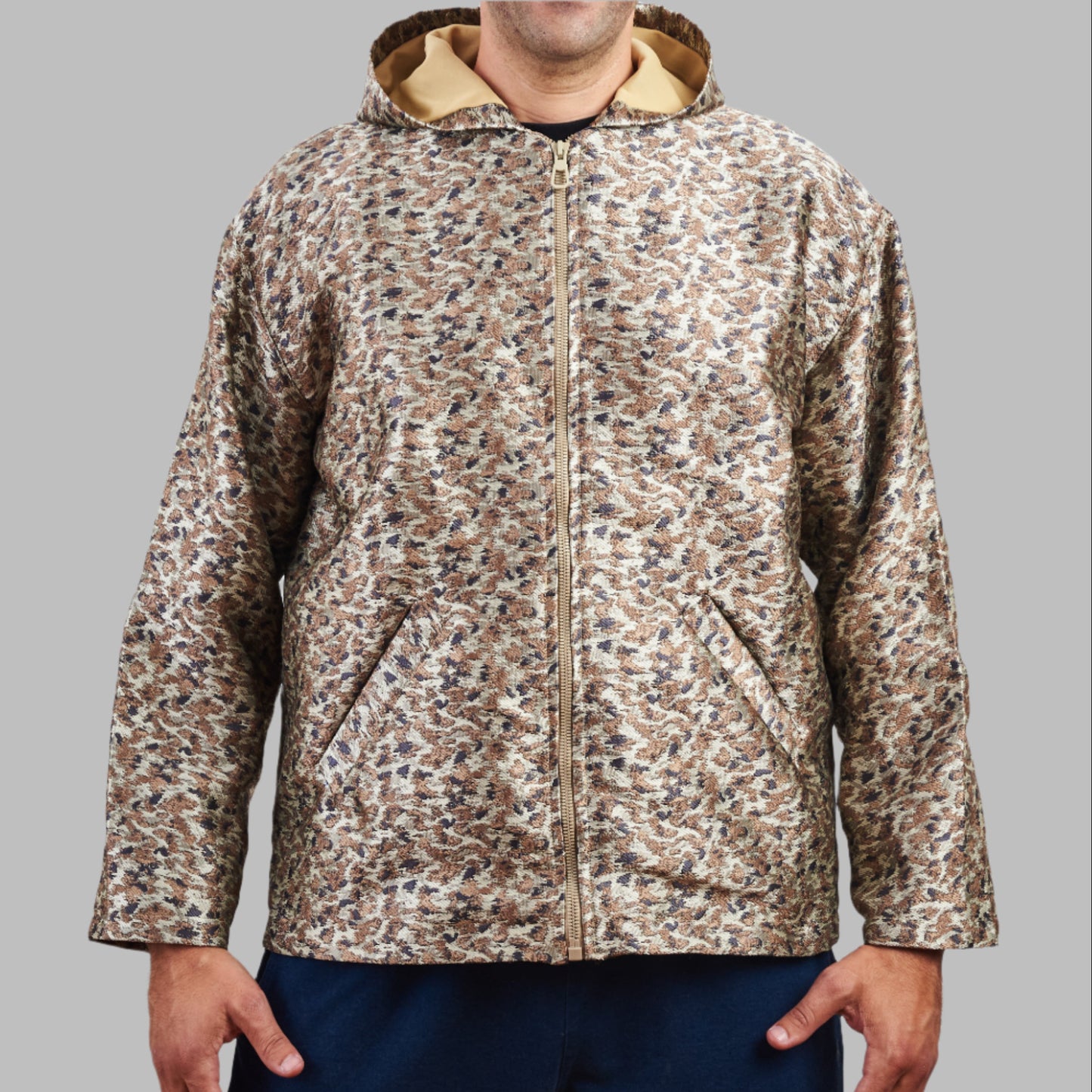 Experience a Unique blend of Heritage and Streetwear with the Eastern Majesty Zip Top Hoodie. Crafted from authentic 80s and 90s vintage fabrics, this 100% cotton hoodie offers a premium feel with a soft napped interior for extra warmth. Designed for a relaxed, oversized fit, it’s available in size L , making it a versatile addition to any wardrobe.