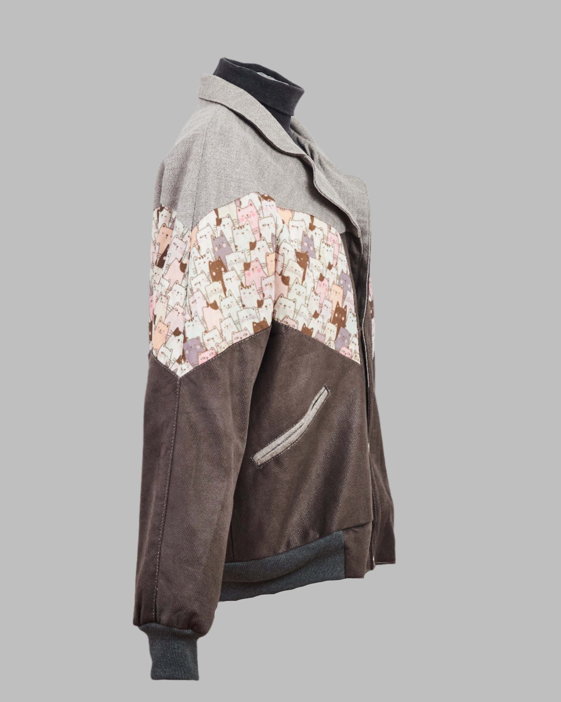 Zabazar Kilim Bomber Patchwork Jacket Patchwork Motifs pattern coat, Hand Quilted Sustainable jacket, Size L, Bomber Jacket, Upcycled vintage Jacket. 100% cotton one of a kind Original Zabazar Product.